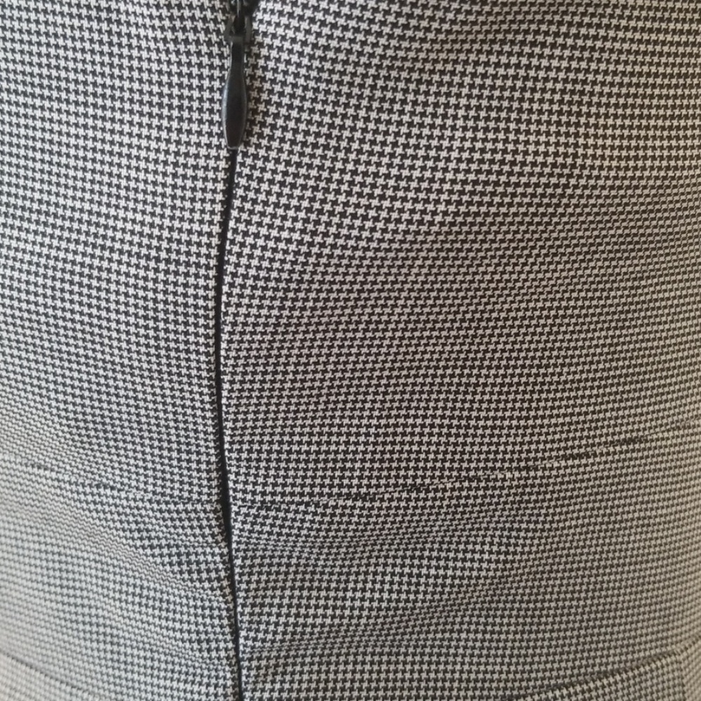 Dress - Picture 4 of 4